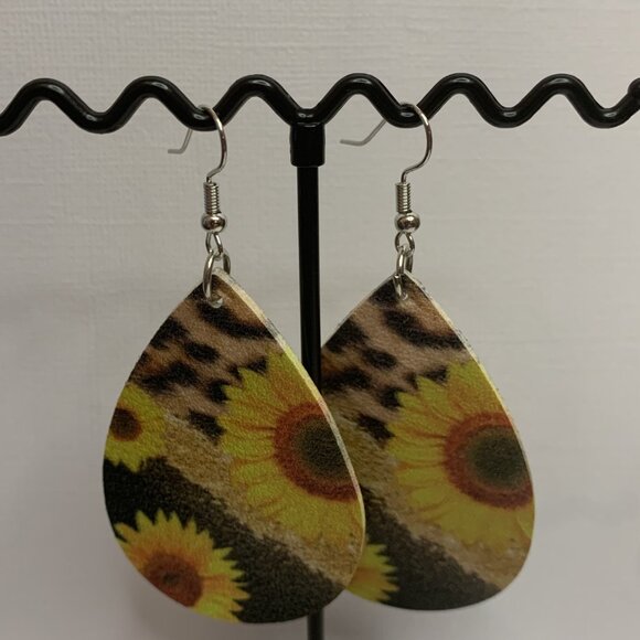 Sunflower Earring, Boho Earring, Gift Idea, Leopard Print Earring, Animal Print - Picture 6 of 7